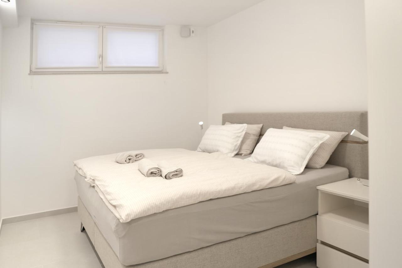 Brand New Apartment With Private Pool Njivice Esterno foto