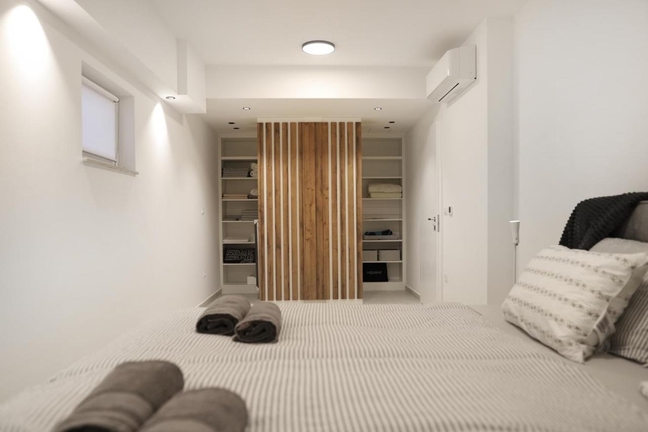Brand New Apartment With Private Pool Njivice Esterno foto
